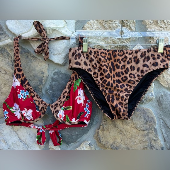 Venus 2 Piece Bikini Sz D/8 Plunging Push Up Top Underwired Unpadded Leopard - Picture 1 of 4